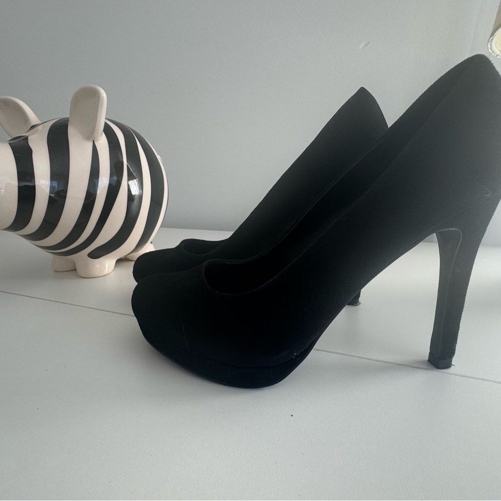 Le Chateau Black suede stilletos